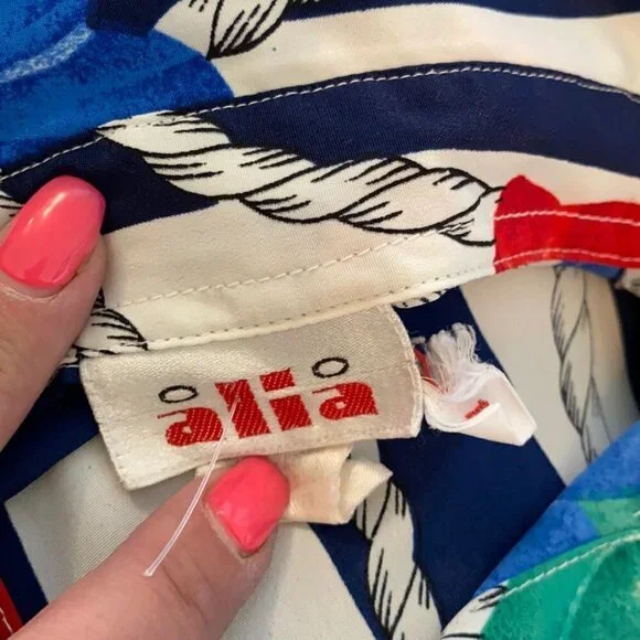 ALIA vintage floral nautical summer button up - Picture 3 of 6